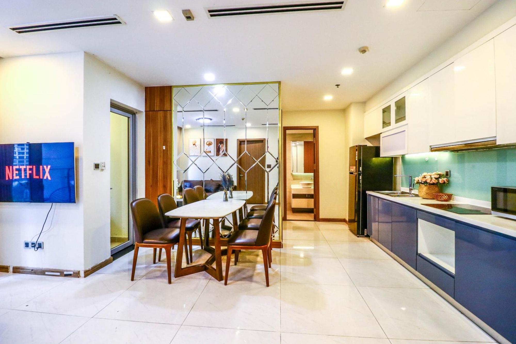 Chalton Suites - Landmark 81 Area, Ice Rink & Grand Park Ho Chi Minh City Exterior photo