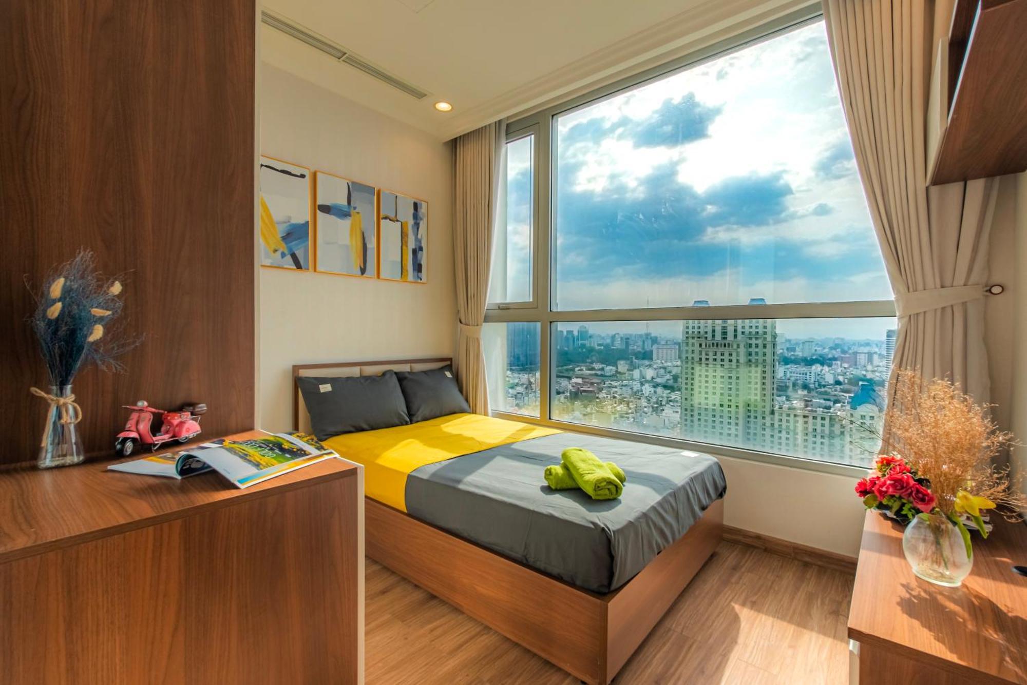 Chalton Suites - Landmark 81 Area, Ice Rink & Grand Park Ho Chi Minh City Exterior photo