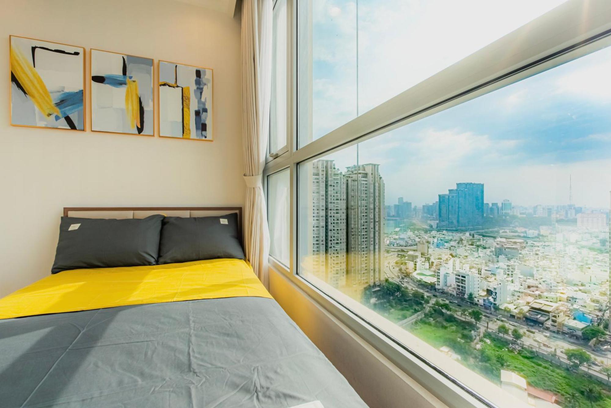 Chalton Suites - Landmark 81 Area, Ice Rink & Grand Park Ho Chi Minh City Exterior photo